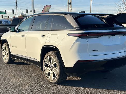 Used 2025 Jeep Wagoneer S Limited w/ Comfort Package image 7