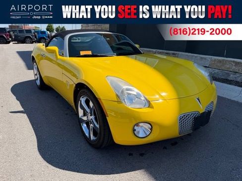 Used 2007 Pontiac Solstice Convertible w/ Preferred Package RWD image 1