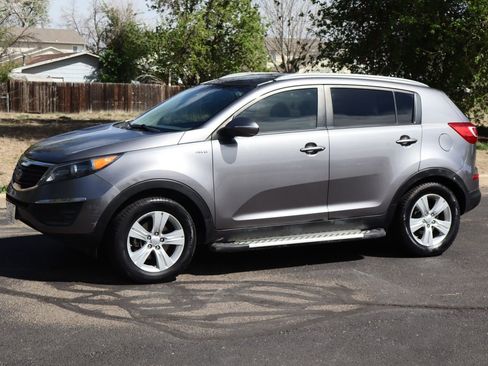 Used 2011 Kia Sportage LX w/ Convenience Pkg AWD/4WD image 10
