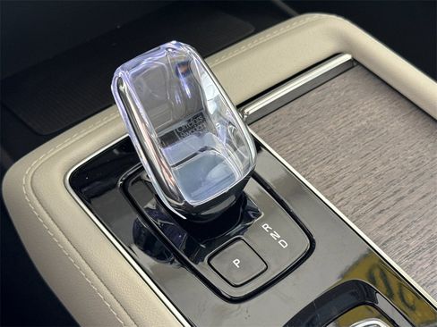 New 2026 Volvo XC90 T8 Ultra image 22