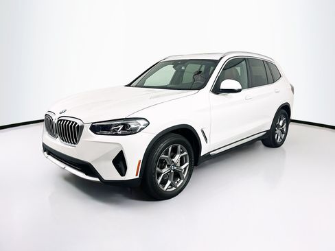 Used 2023 BMW X3 sDrive30i w/ Convenience Package RWD image 3
