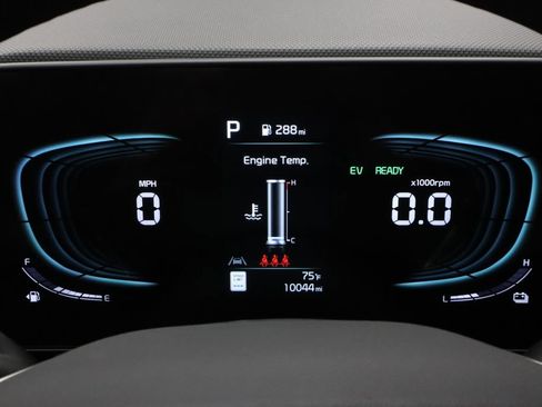 Used 2025 Kia Niro EX FWD image 28