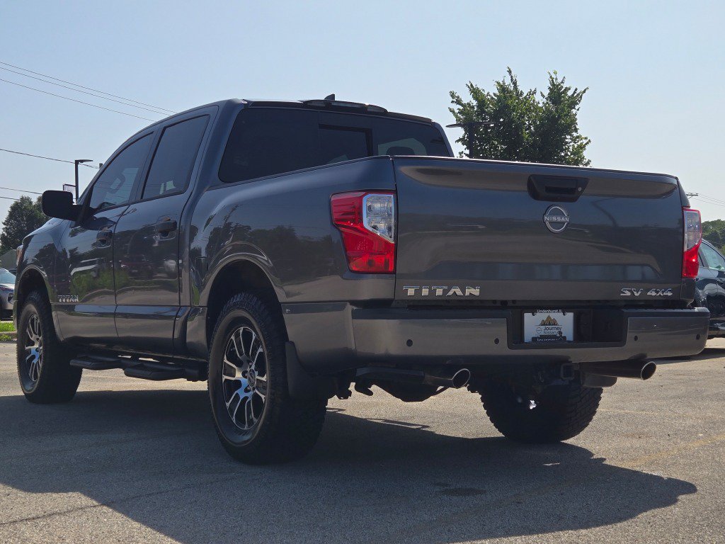 Used 2024 Nissan Titan SV w/ SV Convenience Package AWD/4WD image 16