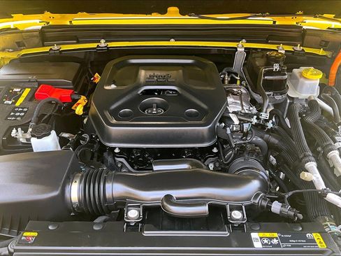 Used 2023 Jeep Wrangler Sahara w/ Cold Weather Group image 9