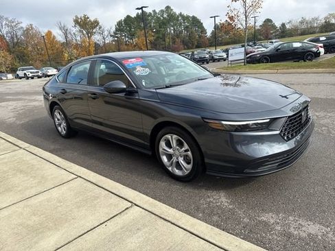 Certified 2025 Honda Accord LX image 6