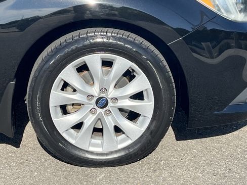 Used 2015 Subaru Legacy 2.5i Premium w/ Popular Package #2 AWD/4WD image 28