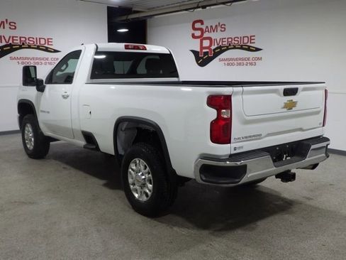 Used 2024 Chevrolet Silverado 3500 LT w/ Convenience Package image 2