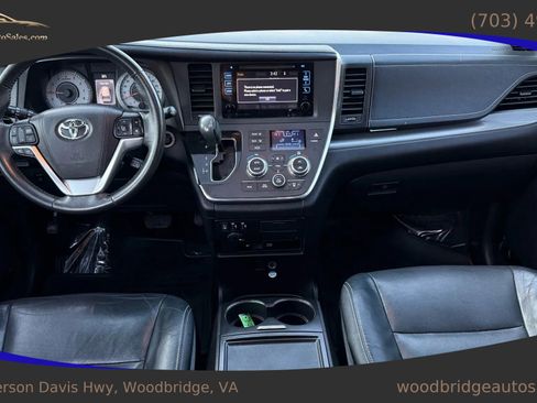 Used 2016 Toyota Sienna SE Premium image 26