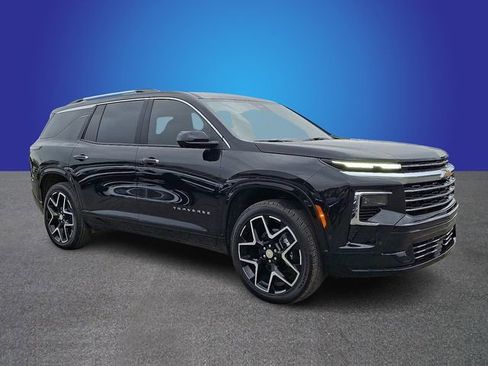 New 2026 Chevrolet Traverse High Country image 2
