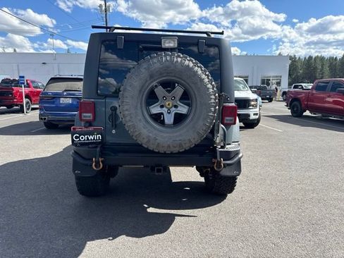 Used 2014 Jeep Wrangler Unlimited Rubicon w/ Connectivity Group AWD/4WD image 7