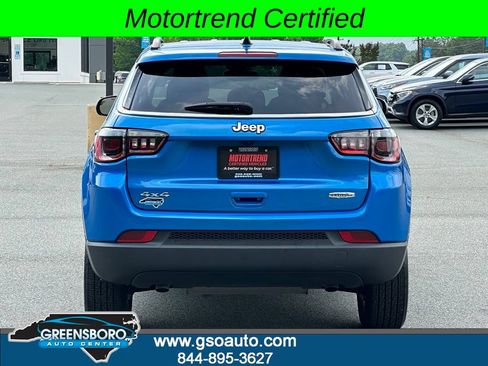 Used 2025 Jeep Compass Latitude AWD/4WD image 6