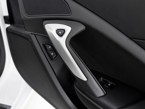 Used 2015 Chevrolet Corvette Z06 w/ 3LZ Preferred Equipment Group image 43