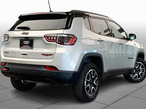 Used 2024 Jeep Compass Trailhawk image 11