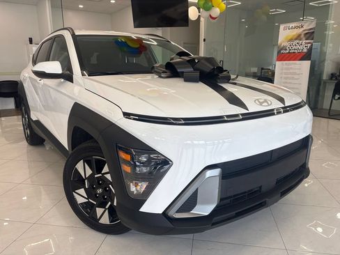 Used 2025 Hyundai Kona SEL FWD image 3