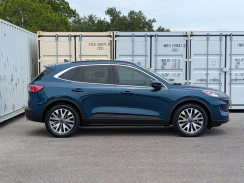 Used 2020 Ford Escape Titanium AWD/4WD image 3