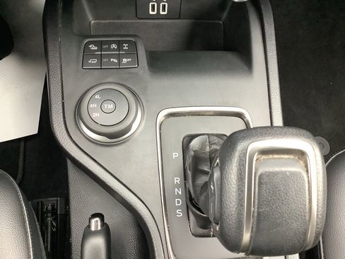 Used 2019 Ford Ranger Lariat w/ Equipment Group 501A Mid image 20