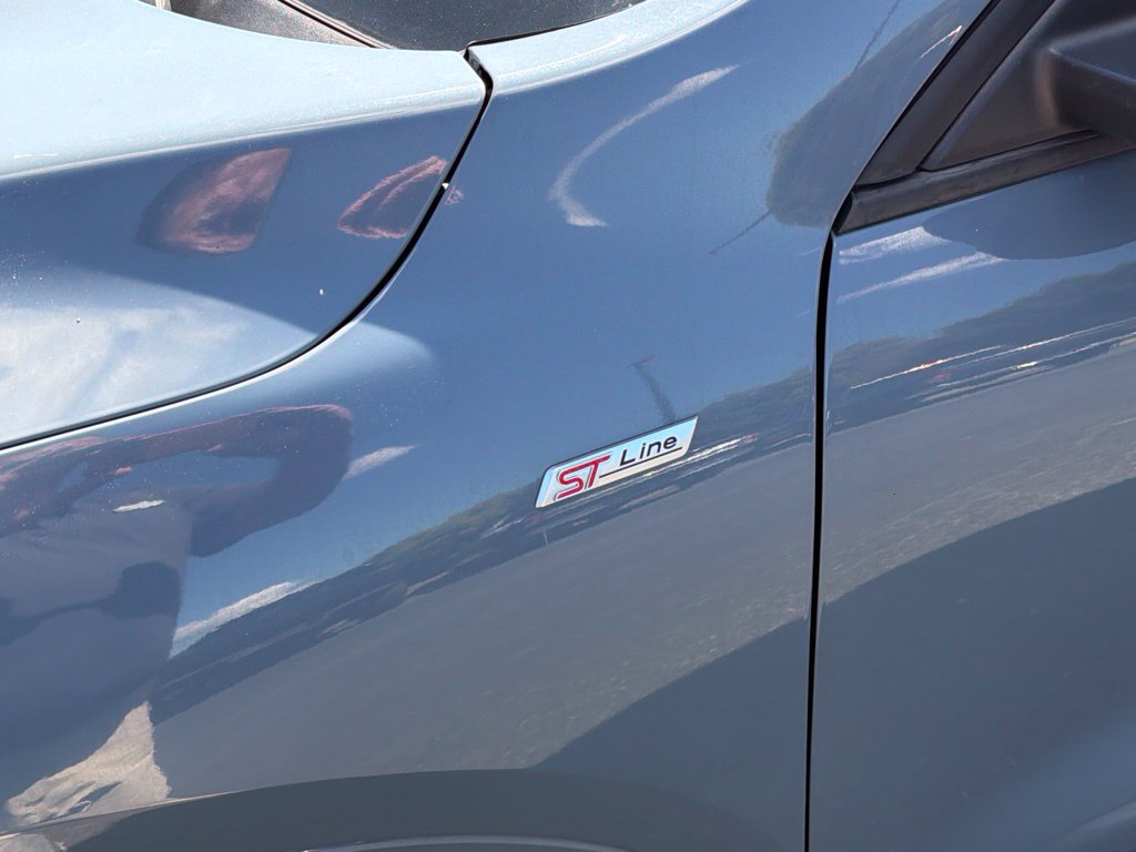 Used 2023 Ford Escape ST-Line w/ Tech Pack #1 FWD image 23
