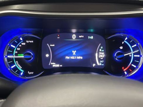 Used 2022 Chrysler Pacifica Touring-L image 16