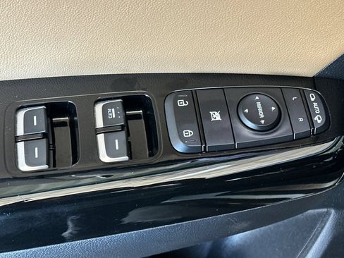 Used 2020 Kia Sportage SX FWD image 12