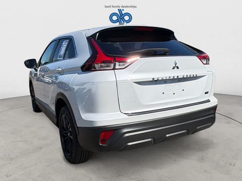 Used 2025 Mitsubishi Eclipse Cross LE AWD/4WD image 4