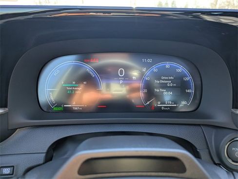 Certified 2025 Toyota Crown Limited image 28