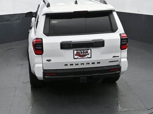 Used 2025 Toyota 4Runner TRD Off-Road image 31