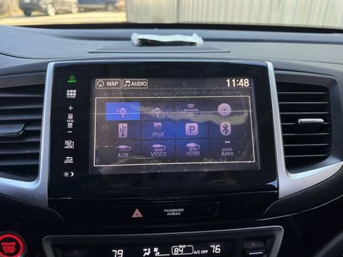 Used 2016 Honda Pilot Touring image 22