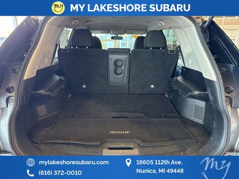 Used 2017 Nissan Rogue SV image 24