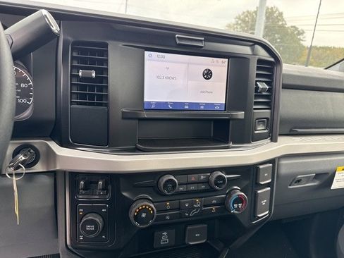 New 2025 Ford F350 XLT image 41