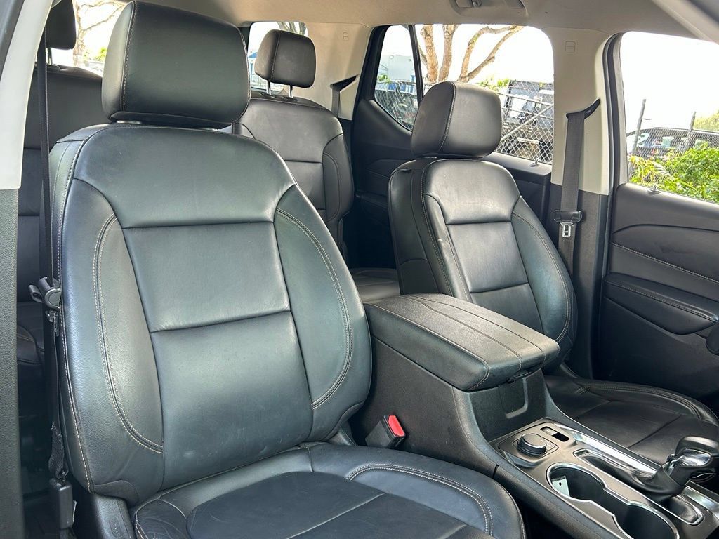Used 2021 Chevrolet Traverse RS FWD image 39