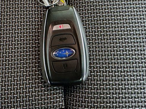 Used 2021 Subaru Crosstrek 2.0i Premium w/ Moonroof Package image 36