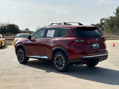 Used 2026 Nissan Rogue Platinum w/ Platinum Premium Package image 5