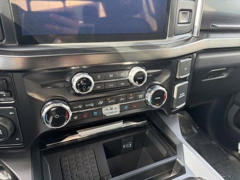 New 2024 Ford F250 Lariat w/ Lariat Ultimate Package image 30