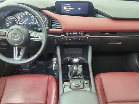 Used 2021 MAZDA MAZDA3 s image 36