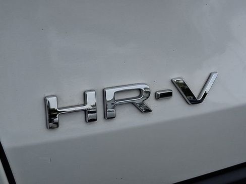 Used 2025 Honda HR-V LX image 29