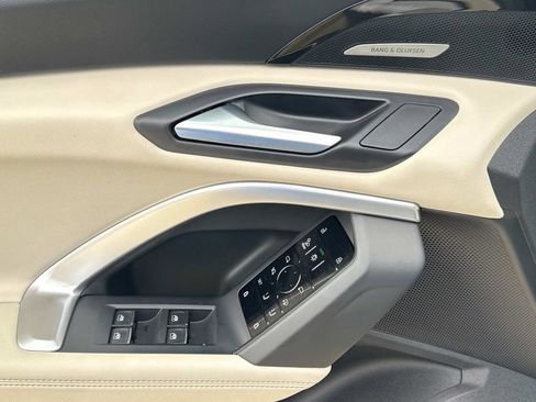 Used 2025 Audi Q5 Premium Plus AWD/4WD image 23