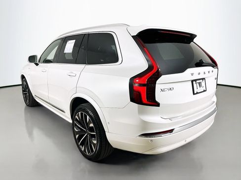 Used 2026 Volvo XC90 T8 Plus w/ Protection Package Premier AWD/4WD image 7