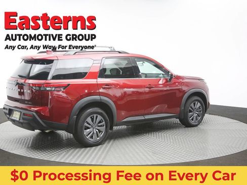 Used 2024 Nissan Pathfinder SV AWD/4WD image 43