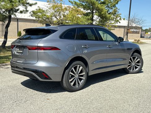 Certified 2025 Jaguar F-PACE R-Dynamic S image 3