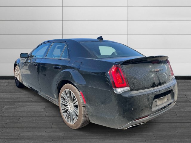 Used 2022 Chrysler 300 S w/ Comfort Group RWD image 5