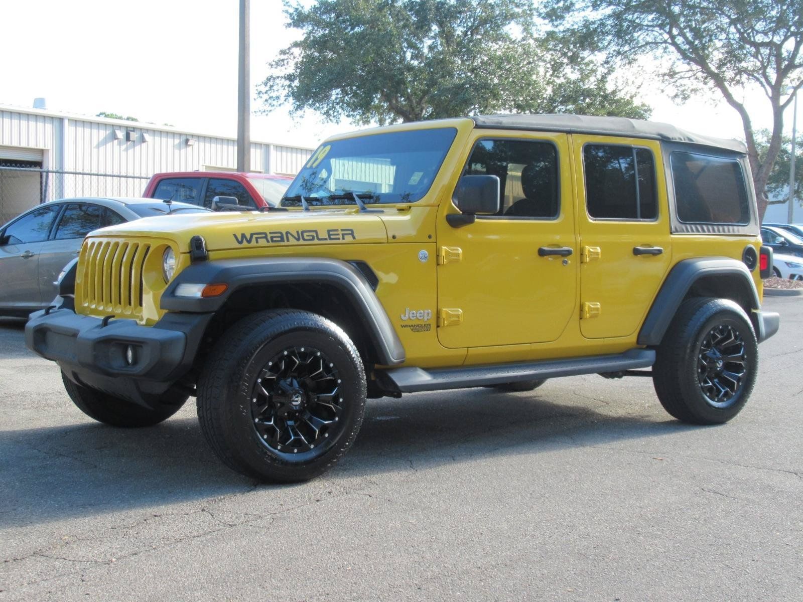 Used 2019 Jeep Wrangler Unlimited Sport S AWD/4WD image 3