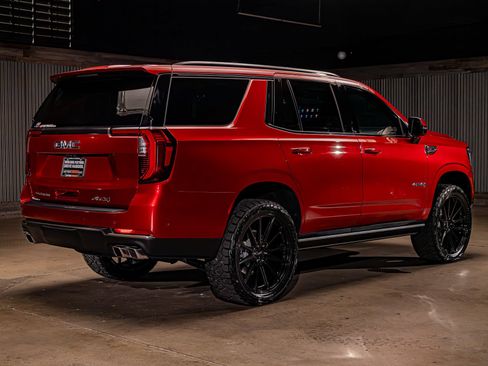 Used 2025 GMC Yukon AT4 Ultimate AWD/4WD image 10