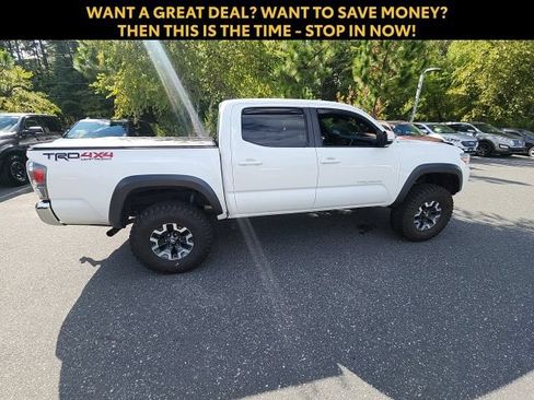 Used 2021 Toyota Tacoma TRD Off-Road AWD/4WD image 12