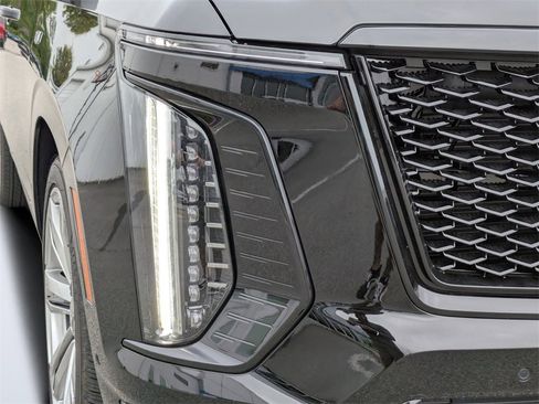 Used 2025 Cadillac Escalade Sport w/ Touring Package image 8