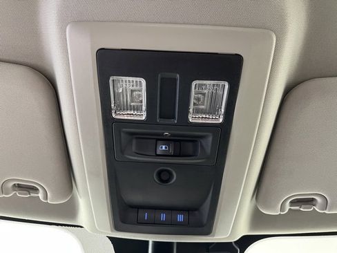 Used 2017 RAM 1500 Laramie w/ Convenience Group image 32