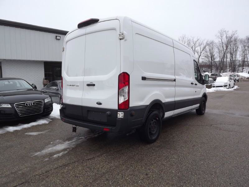 Used 2018 Ford Transit 250 148 Medium Roof RWD image 5