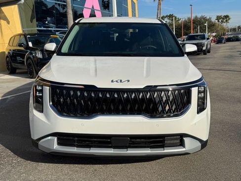 New 2026 Kia Carnival FWD image 8