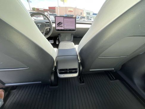 Used 2022 Tesla Model 3 Performance AWD/4WD image 24