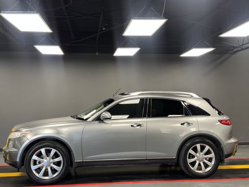 Used 2004 INFINITI FX35 2WD w/ Touring Pkg image 3