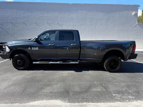 Used 2017 RAM 3500 Tradesman w/ Chrome Appearance Group image 35